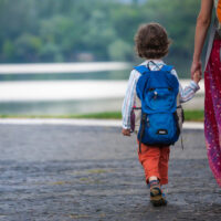 4 factors to consider while choosing a backpack for your child