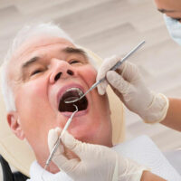 4 reasons why you should go to dental clinics