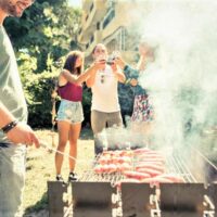 Buy the Right Grill for Outdoor Cooking this Summer