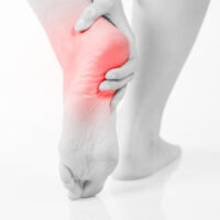 How to treat heel pain?