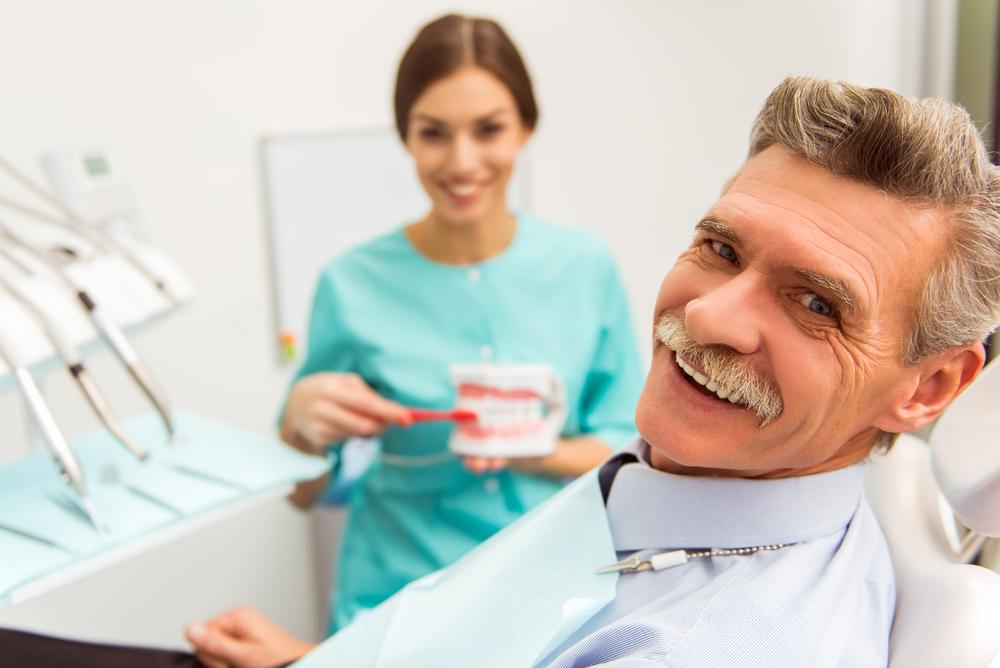 4 Factors To Understand About Full Denture Implants And Its Cost