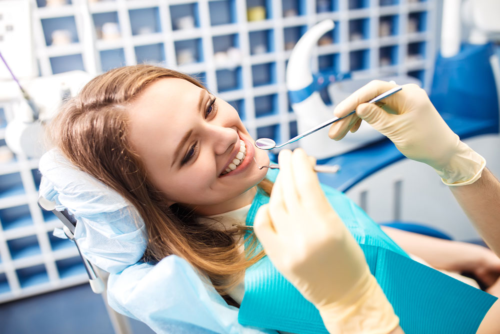 Dental Implant Cost: Cost Factors and Benefits