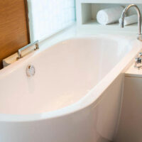 Tips on buying a bathtub