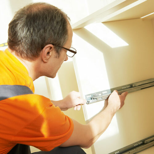 9 Essential Tips for Hiring a Carpentry Service Provider