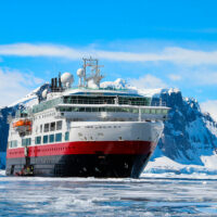 Top 6 Cruises to Antarctica to Explore in 2024