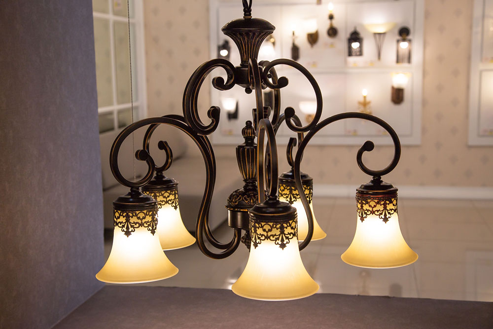 8 Tips to Buy the Right Chandelier